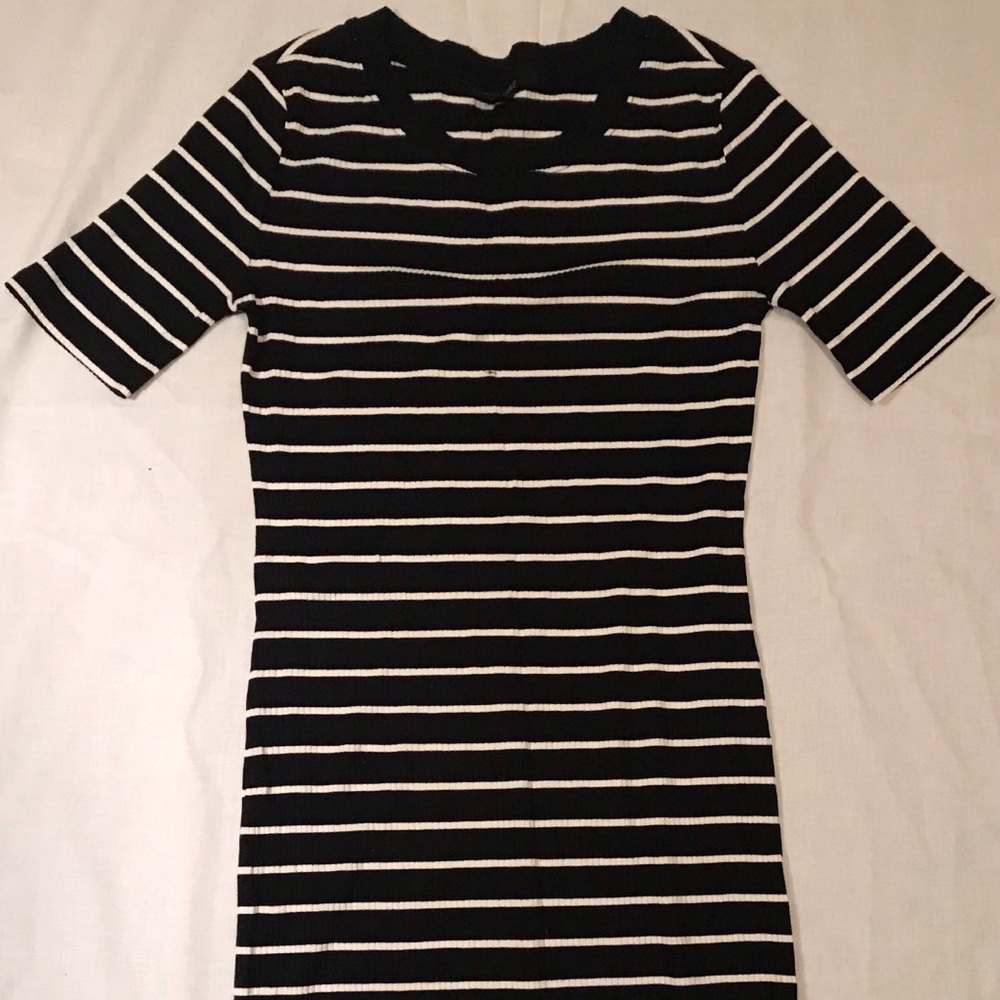 Black & white strapped dress
